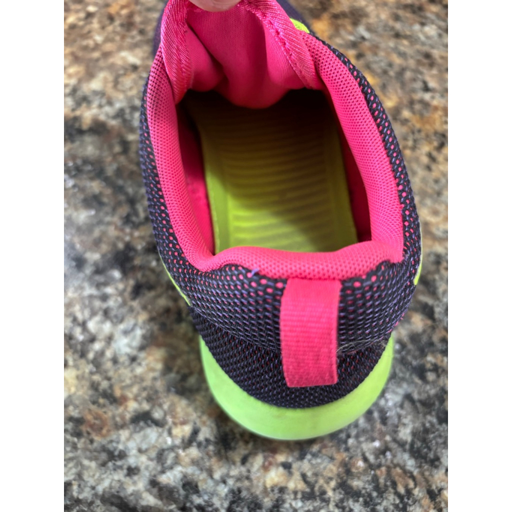 Nike Roshe One Women’s Sneakers - Picture 6 of 9